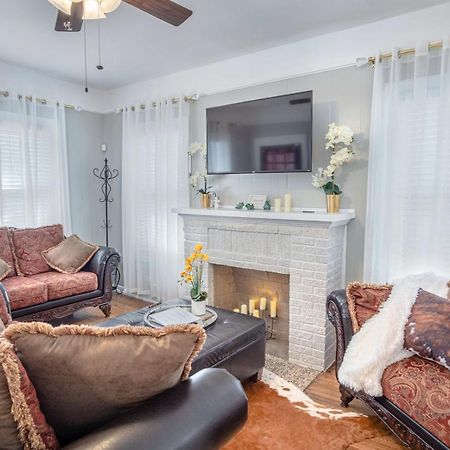 Stunning 3 Bedroom Home Near Dt Alamodome - Riverwalk Сан-Антонио Экстерьер фото